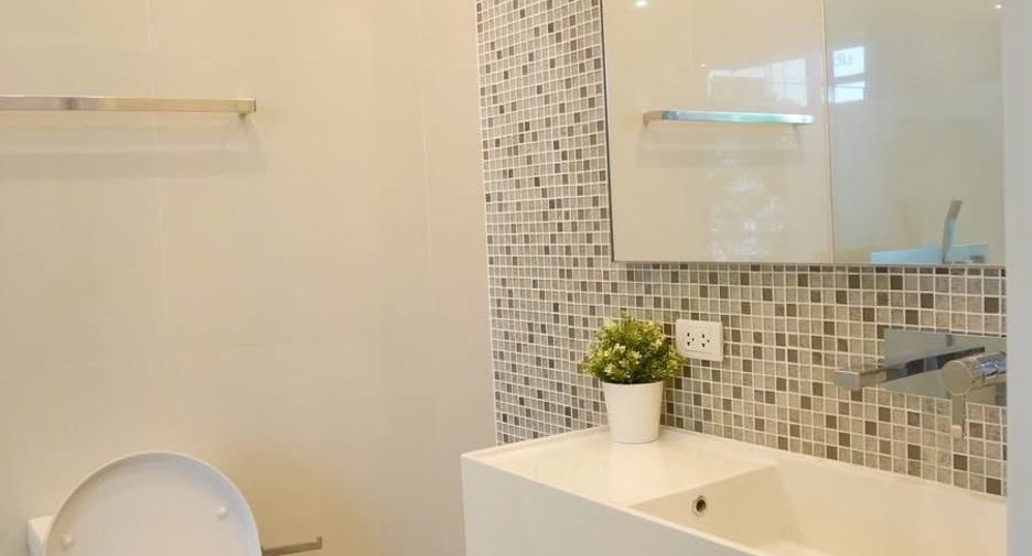 For rent 1 bed condo in Bang Rak, Bangkok