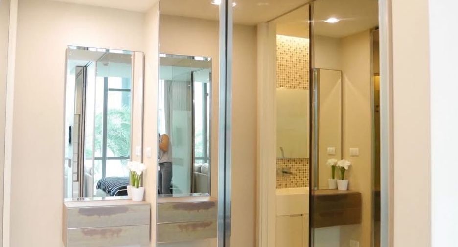 For rent 1 bed condo in Bang Rak, Bangkok