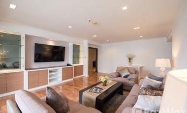 For rent 4 bedrooms apartment in Khlong Toei, Bangkok