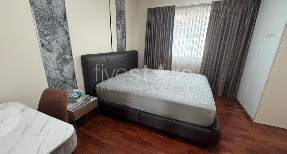 For rent 3 bedrooms house in Prawet, Bangkok
