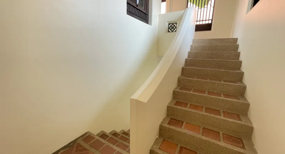 For rent 3 bedrooms house in Khlong Toei, Bangkok