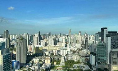 For rent 3 bedrooms condo in Pathum Wan, Bangkok