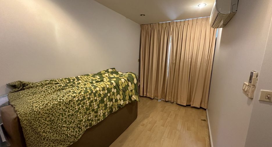 For rent retail Space in Din Daeng, Bangkok