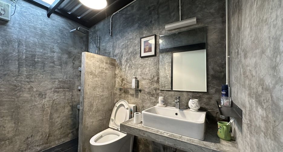 For rent retail Space in Din Daeng, Bangkok
