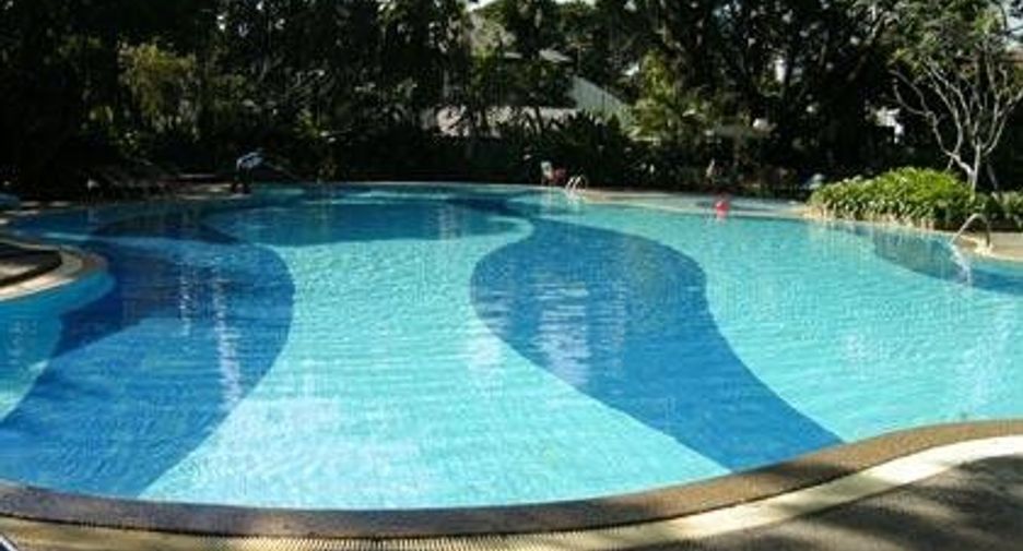 For rent 3 bedrooms condo in Watthana, Bangkok