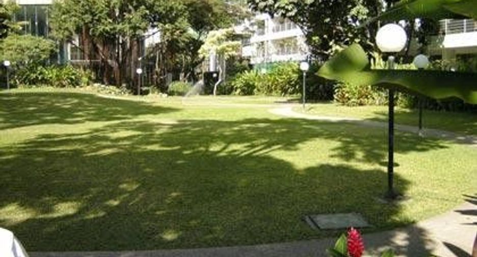 For rent 3 bedrooms condo in Watthana, Bangkok