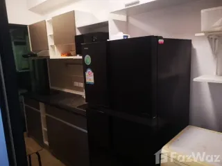 Condo en alquiler de 2 habitaciones en Bang Phlat, Bangkok