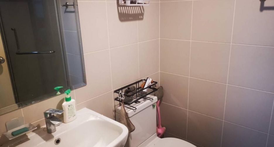 For rent 2 bedrooms condo in Bang Phlat, Bangkok