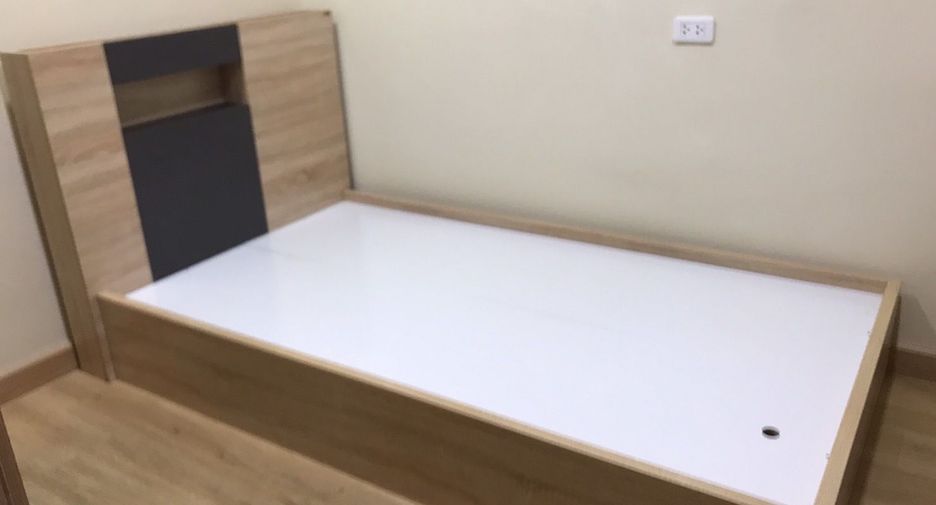 For rent 4 bedrooms townhouse in Mueang Samut Prakan, Samut Prakan