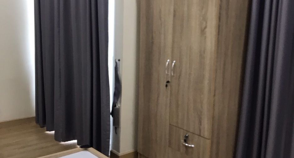 For rent 4 bedrooms townhouse in Mueang Samut Prakan, Samut Prakan