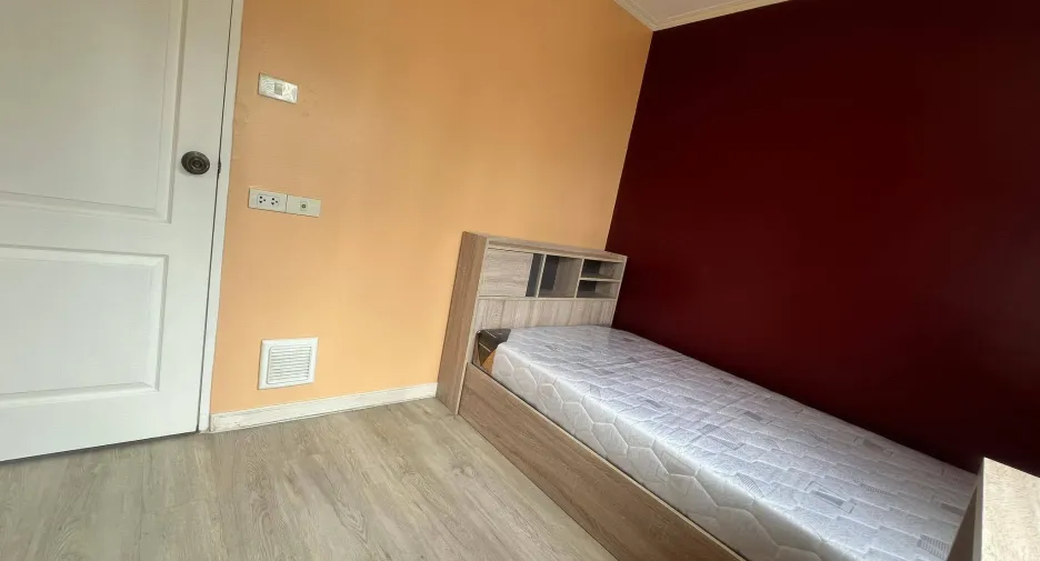 For rent 2 bedrooms condo in Sathon, Bangkok