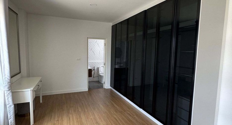 For rent 4 ベッドルーム house in Bang Bo, Samut Prakan