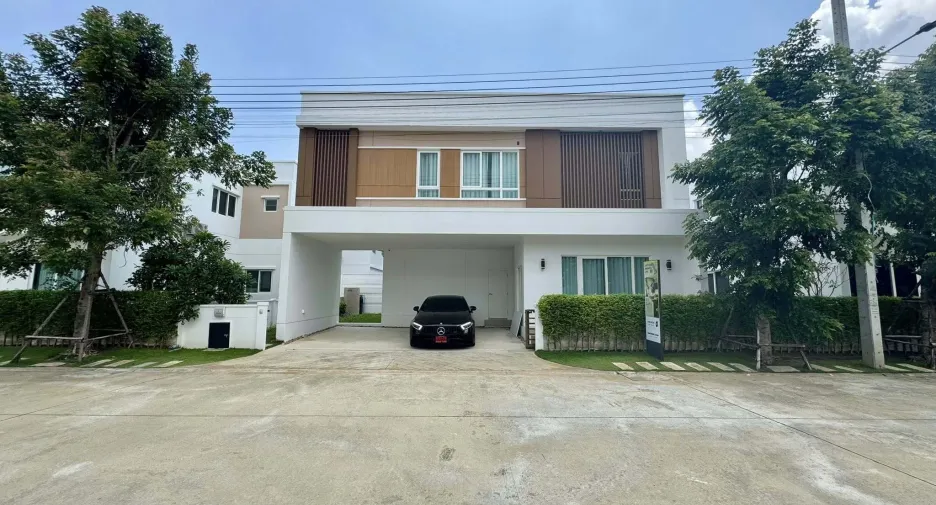 For rent 4 bedrooms house in Bang Bo, Samut Prakan