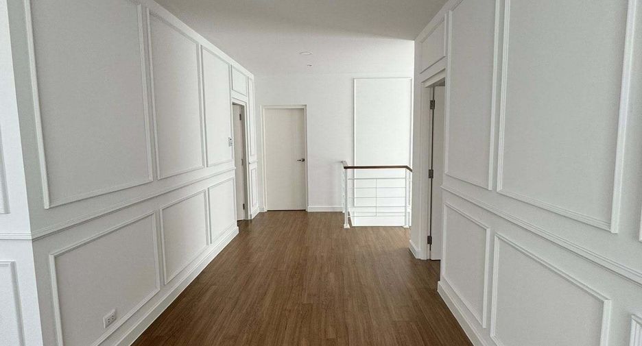 For rent 4 bedrooms house in Bang Bo, Samut Prakan