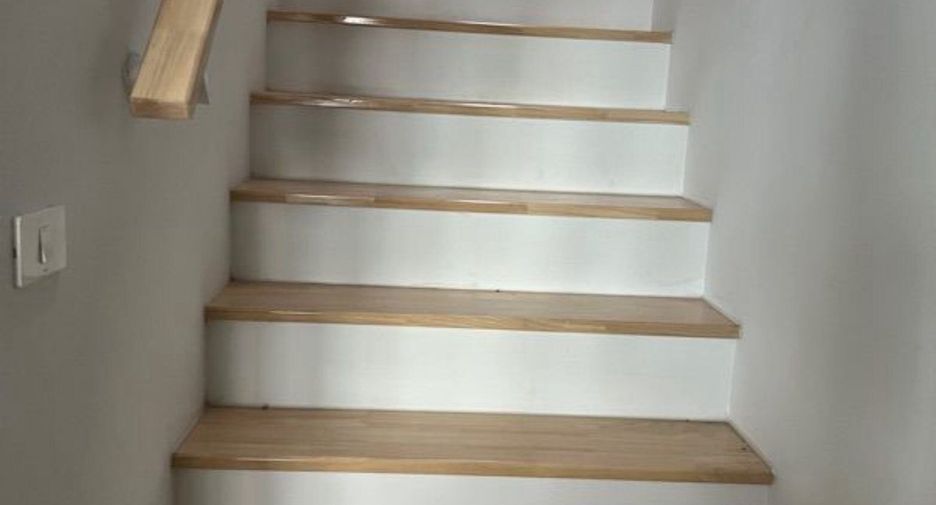 For rent 3 ベッドルーム townhouse in Saphan Sung, Bangkok