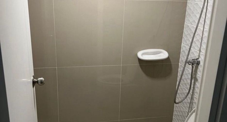 For rent 3 ベッドルーム townhouse in Saphan Sung, Bangkok