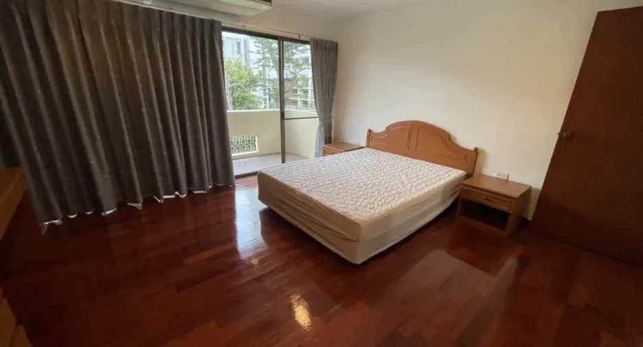 Apartamento en alquiler de 3 habitaciones en Watthana, Bangkok