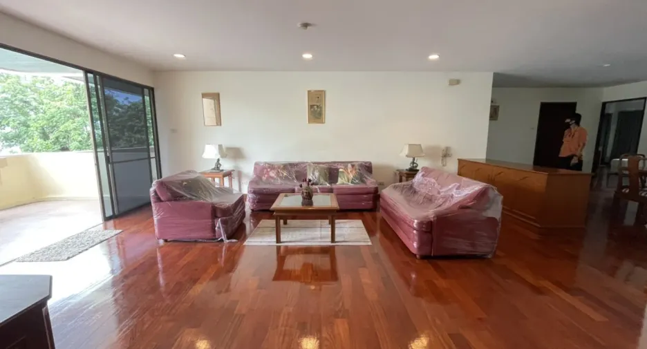 Apartamento en alquiler de 3 habitaciones en Watthana, Bangkok