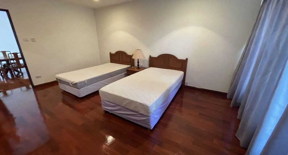 Apartamento en alquiler de 3 habitaciones en Watthana, Bangkok