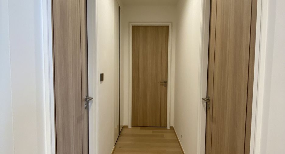 For rent 2 bedrooms condo in Sathon, Bangkok