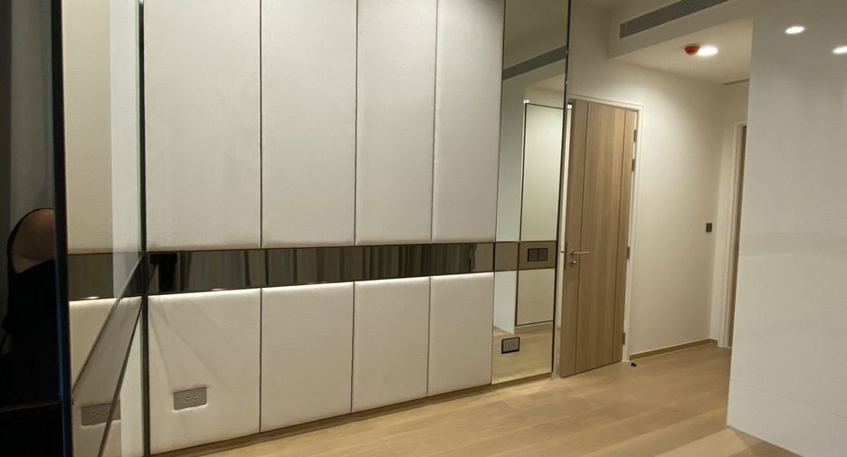 For rent 2 bedrooms condo in Sathon, Bangkok
