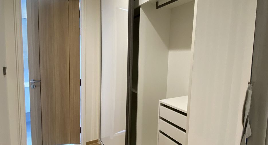 For rent 2 bedrooms condo in Sathon, Bangkok