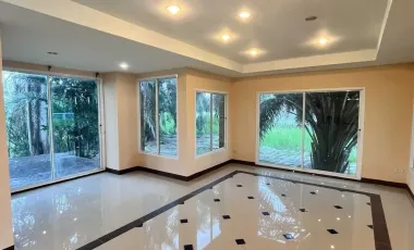 For rent 4 bedrooms house in Khlong Sam Wa, Bangkok