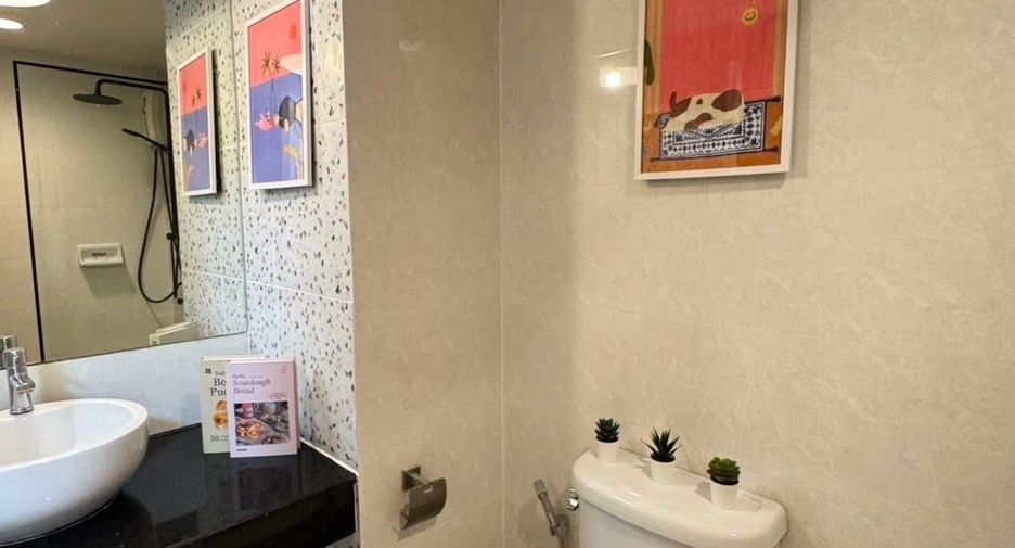 For rent 1 bed condo in Huai Khwang, Bangkok