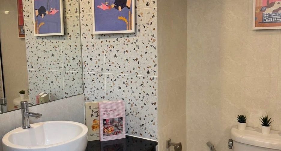 For rent 1 bed condo in Huai Khwang, Bangkok