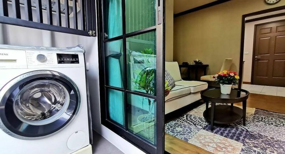 Wohnung zur Miete mit 1 Zimmer in Pathum Wan, Bangkok