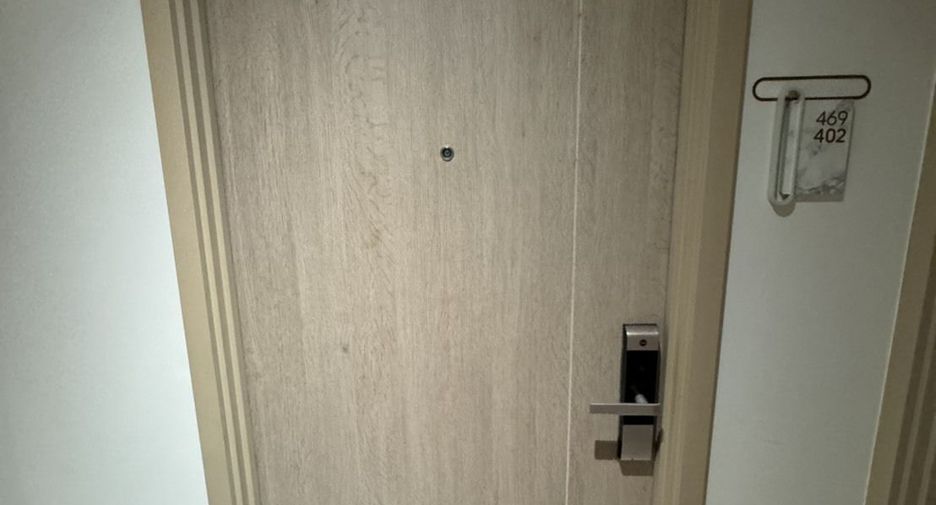 For rent 1 bed condo in Huai Khwang, Bangkok