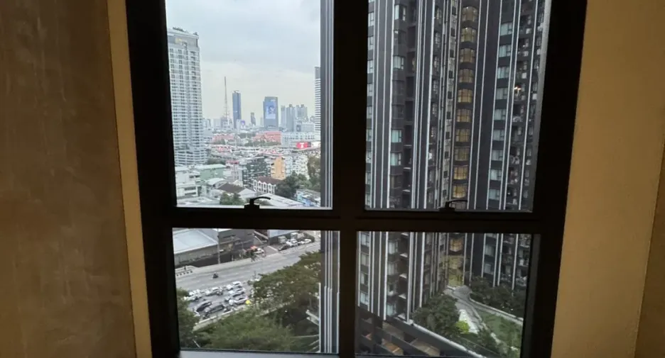 For rent 1 bed condo in Huai Khwang, Bangkok