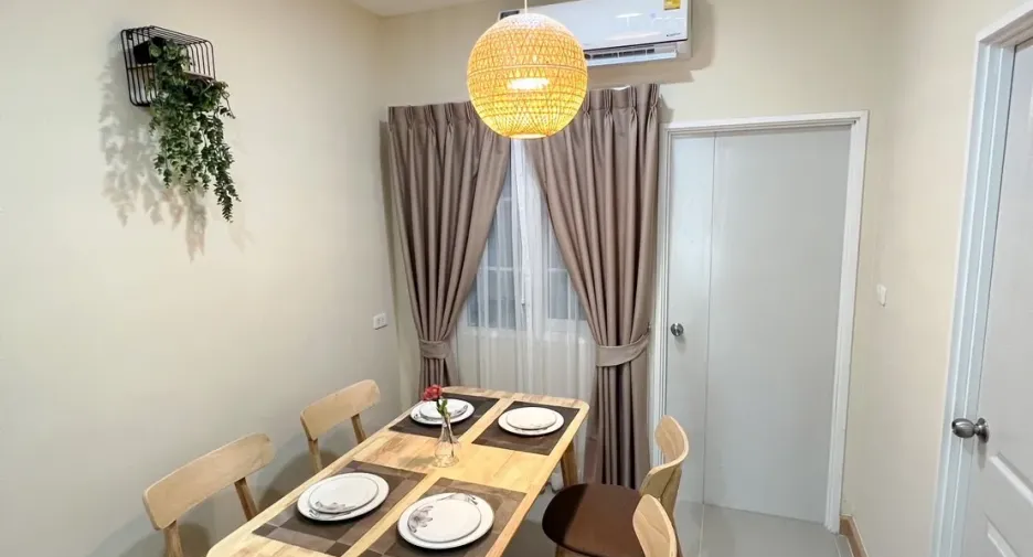 Reihenhaus zur Miete mit 2 Zimmer in Phra Pradaeng, Samut Prakan