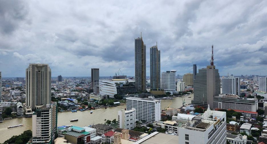 For rent 2 bedrooms condo in Bang Rak, Bangkok