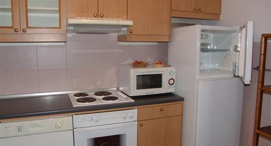 For rent 2 bedrooms condo in Pathum Wan, Bangkok