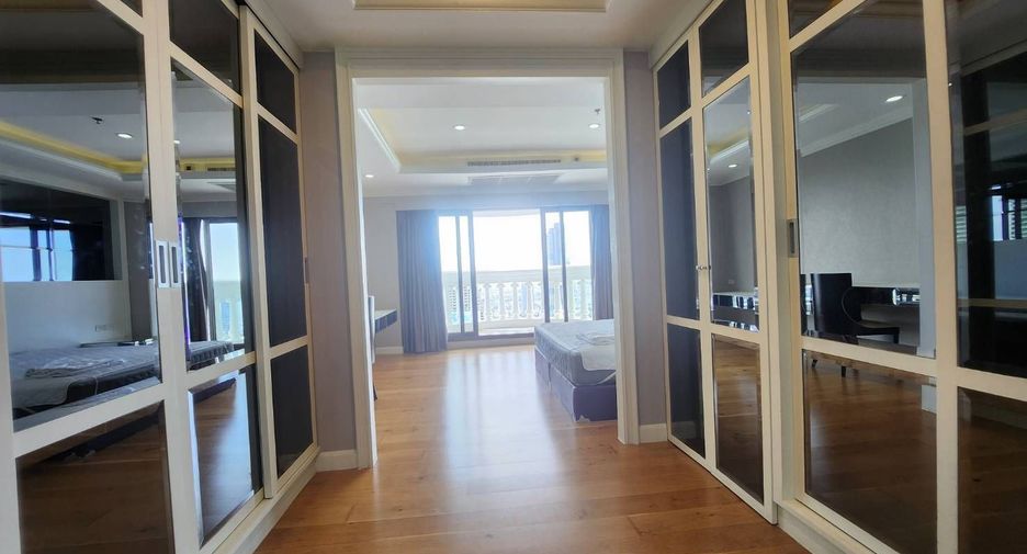 For rent 1 bed condo in Bang Rak, Bangkok
