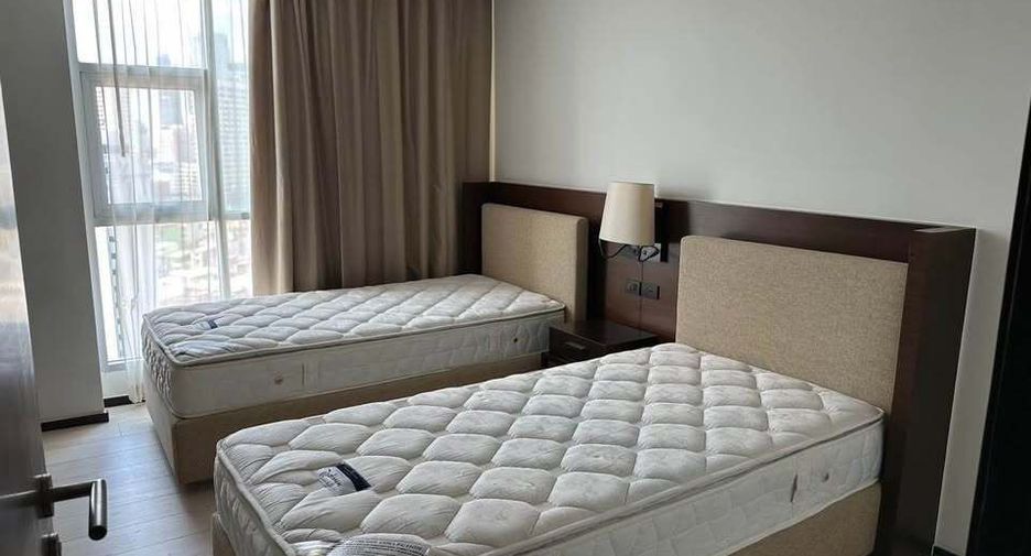 For rent 2 bedrooms condo in Sathon, Bangkok