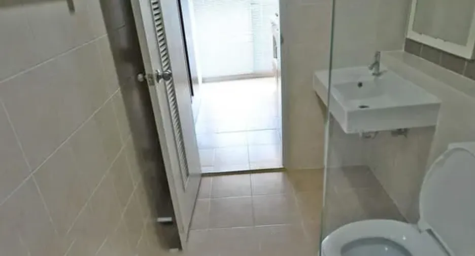 For rent studio condo in Huai Khwang, Bangkok