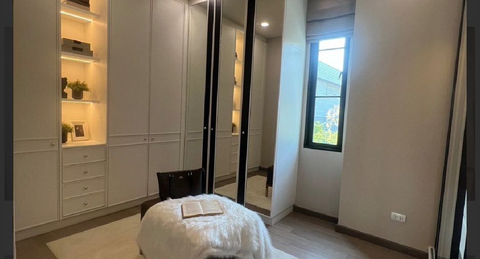 For rent 3 bedrooms house in Lat Phrao, Bangkok