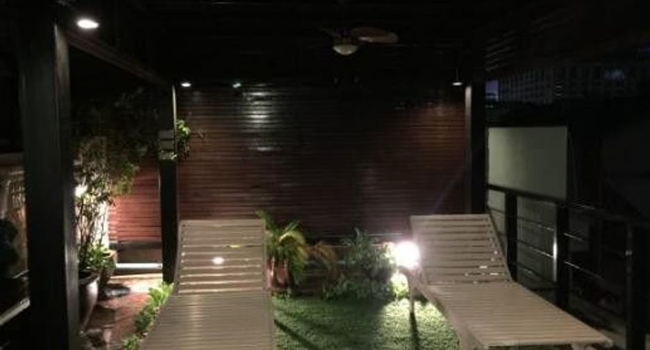 出租 3 卧室 联排别墅 在 Pathum Wan, 曼谷