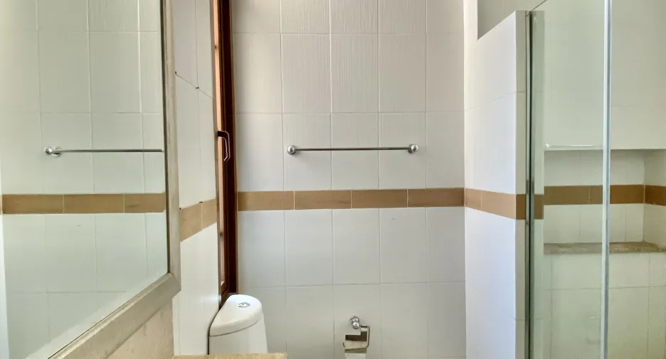 Haus zur Miete mit 4 Zimmer in Watthana, Bangkok