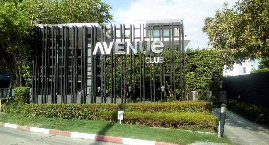 For rent 3 bedrooms townhouse in Bang Kapi, Bangkok
