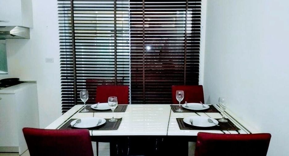 For rent 3 bedrooms townhouse in Bang Kapi, Bangkok