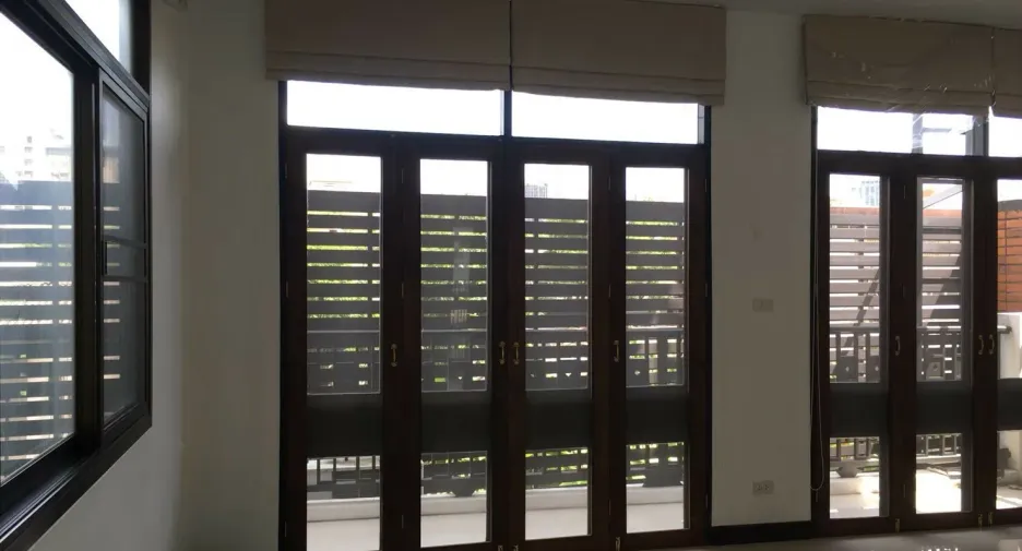 For rent 3 bedrooms townhouse in Watthana, Bangkok