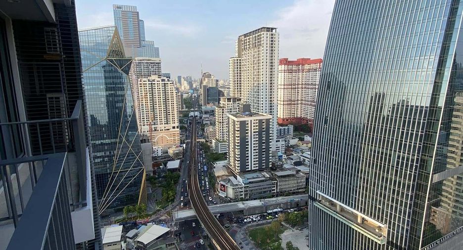 For rent 1 bed condo in Pathum Wan, Bangkok