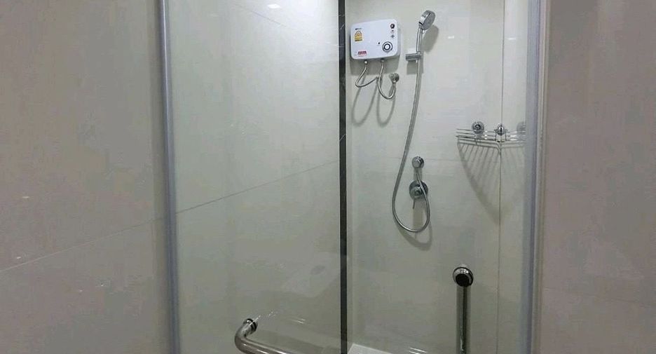 For rent 1 bed condo in Pathum Wan, Bangkok