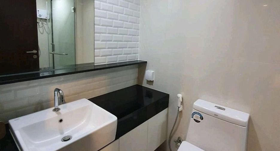 For rent 1 bed condo in Pathum Wan, Bangkok