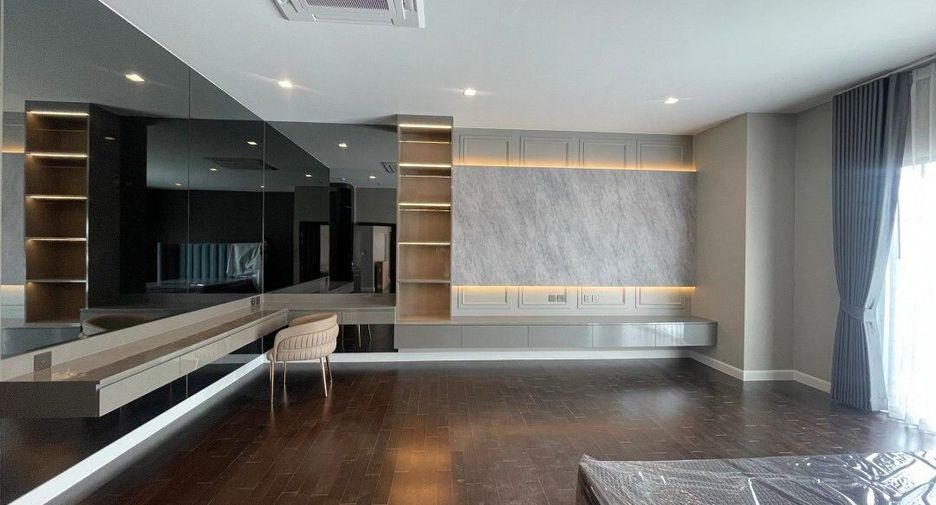 For rent 4 bedrooms house in Lat Krabang, Bangkok