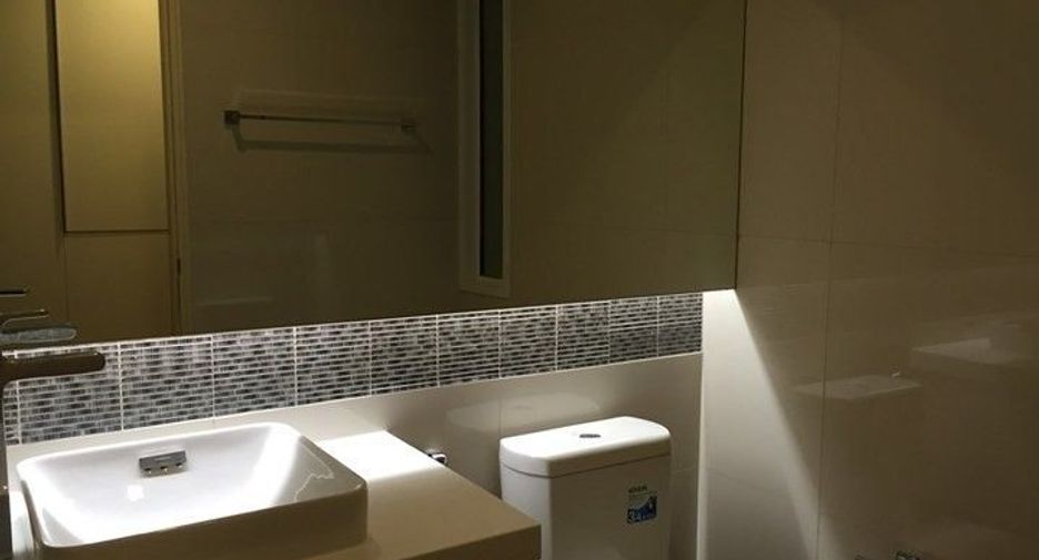 For rent 1 bed condo in Sathon, Bangkok