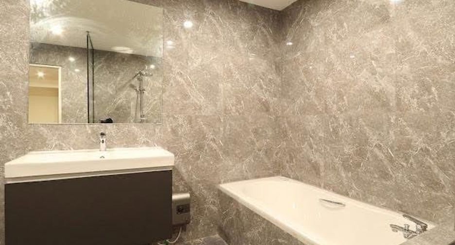 For rent 3 bedrooms condo in Bang Na, Bangkok